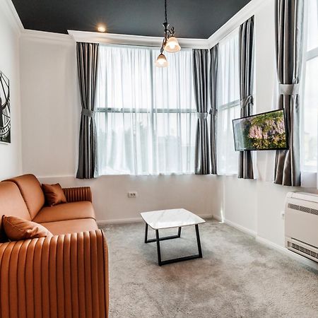 White Unique Apart Nikšić Esterno foto