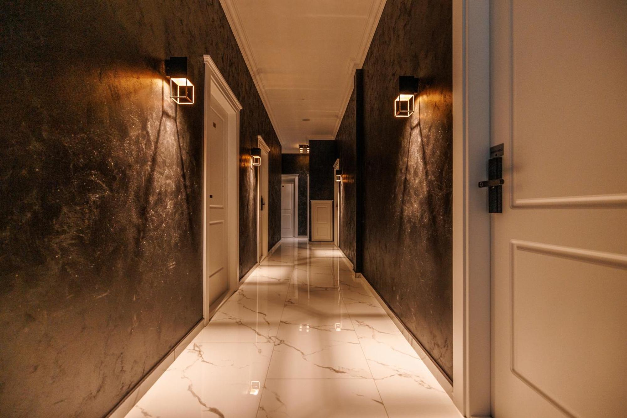 White Unique Apart Nikšić Esterno foto