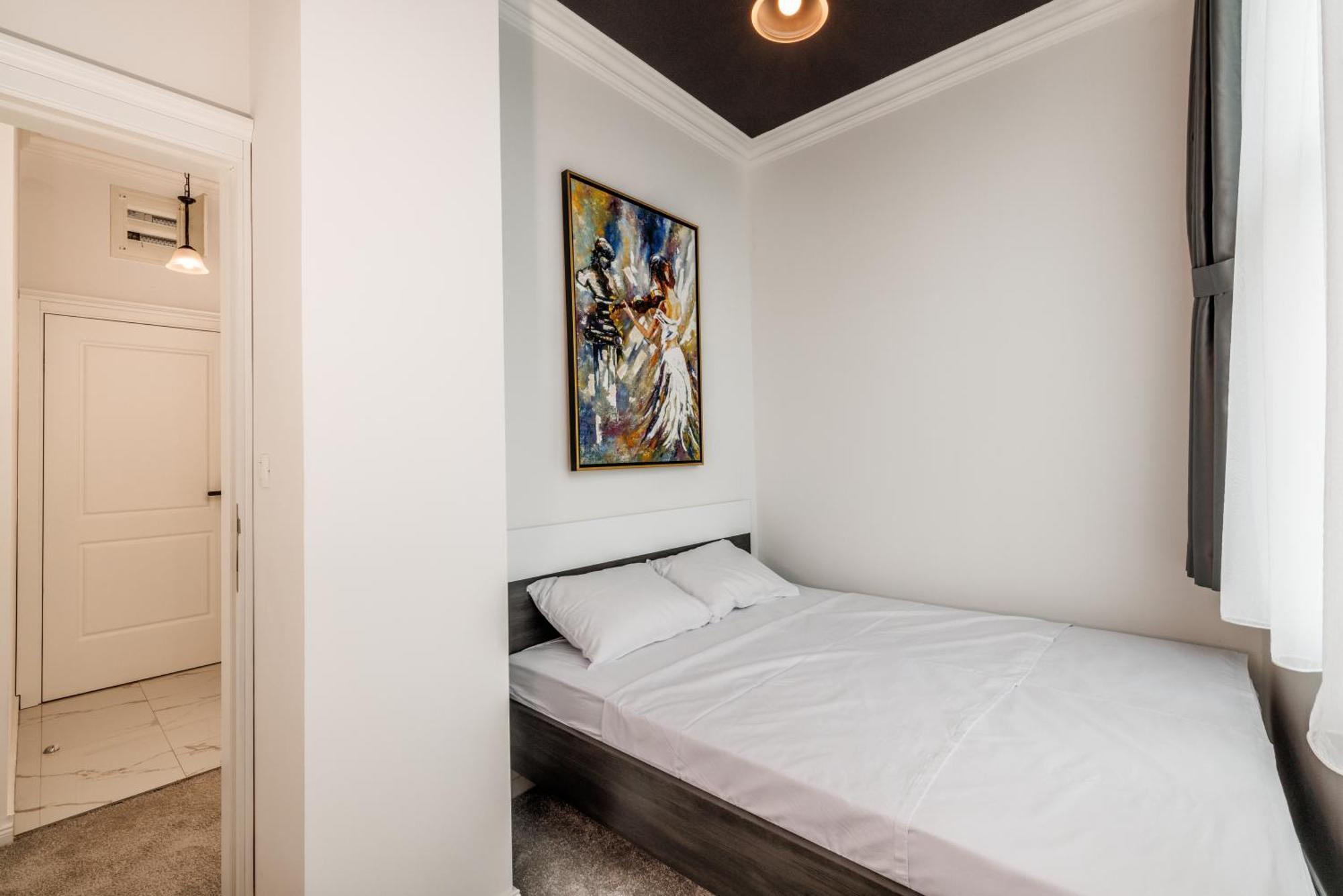 White Unique Apart Nikšić Esterno foto